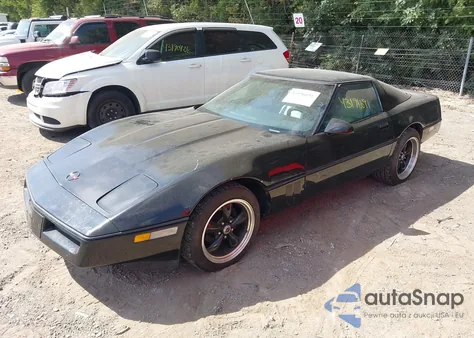 1985 Chevrolet Corvette z USA, uszkodzony, nr VIN 1G1YY078XF5130587